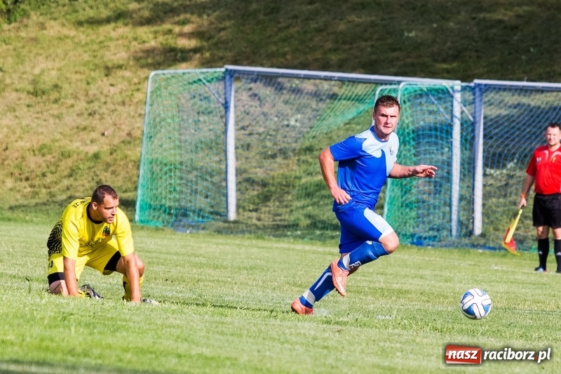 Zdjęcie w galerii na portalu naszraciborz.pl: Owsiszcze pokonały Gamów na jego terenie wiadomości z regionu