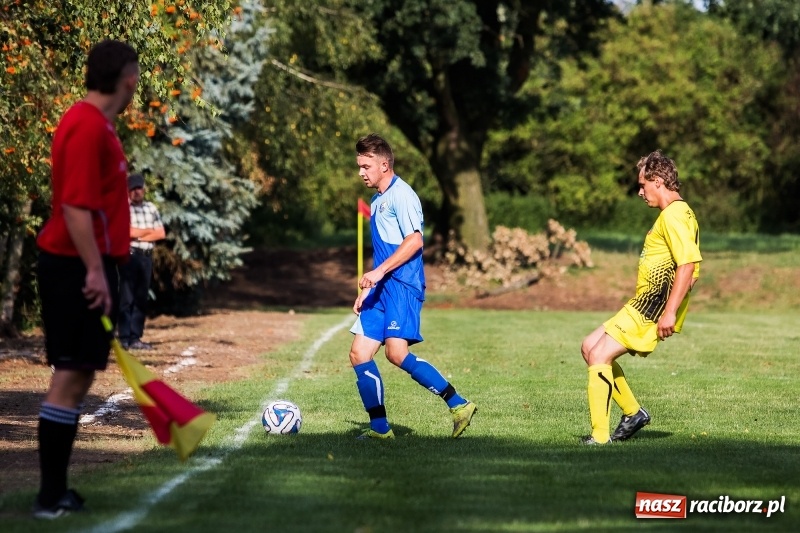 Zdjęcie w galerii na portalu naszraciborz.pl: Owsiszcze pokonały Gamów na jego terenie wiadomości z regionu