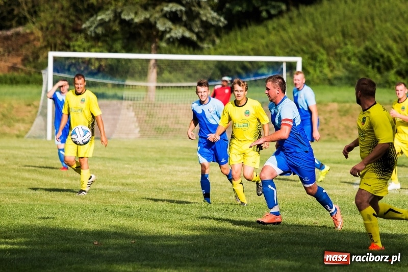 Zdjęcie w galerii na portalu naszraciborz.pl: Owsiszcze pokonały Gamów na jego terenie wiadomości z regionu