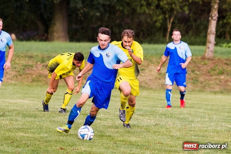 Zdjęcie w galerii na portalu naszraciborz.pl: Owsiszcze pokonały Gamów na jego terenie wiadomości z regionu