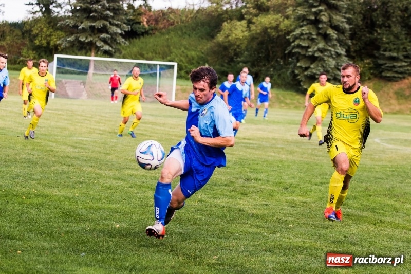 Zdjęcie w galerii na portalu naszraciborz.pl: Owsiszcze pokonały Gamów na jego terenie wiadomości z regionu