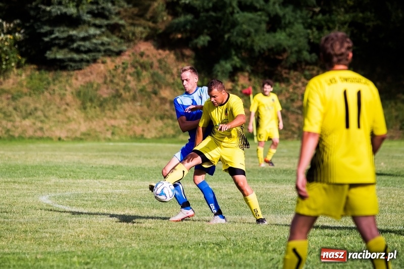 Zdjęcie w galerii na portalu naszraciborz.pl: Owsiszcze pokonały Gamów na jego terenie wiadomości z regionu