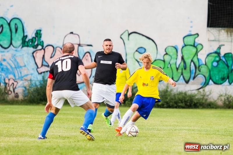 Zdjęcie w galerii na portalu naszraciborz.pl: Kuźnia w Pawłowie nie odpuszczała, dzięki czemu wygrała wiadomości z regionu