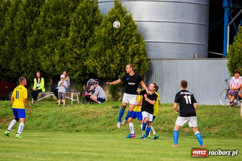 Zdjęcie w galerii na portalu naszraciborz.pl: Kuźnia w Pawłowie nie odpuszczała, dzięki czemu wygrała wiadomości z regionu