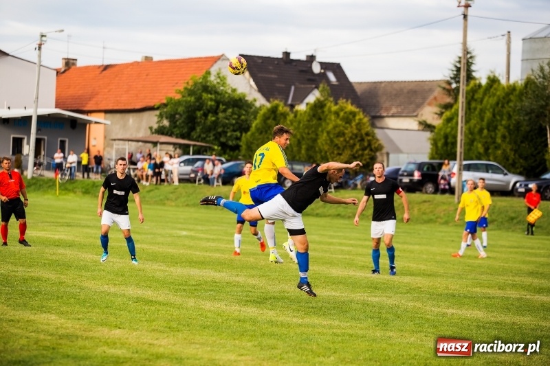 Zdjęcie w galerii na portalu naszraciborz.pl: Kuźnia w Pawłowie nie odpuszczała, dzięki czemu wygrała wiadomości z regionu