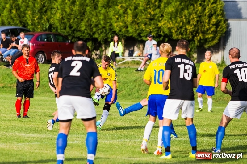 Zdjęcie w galerii na portalu naszraciborz.pl: Kuźnia w Pawłowie nie odpuszczała, dzięki czemu wygrała wiadomości z regionu
