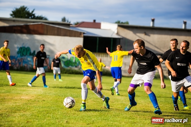 Zdjęcie w galerii na portalu naszraciborz.pl: Kuźnia w Pawłowie nie odpuszczała, dzięki czemu wygrała wiadomości z regionu