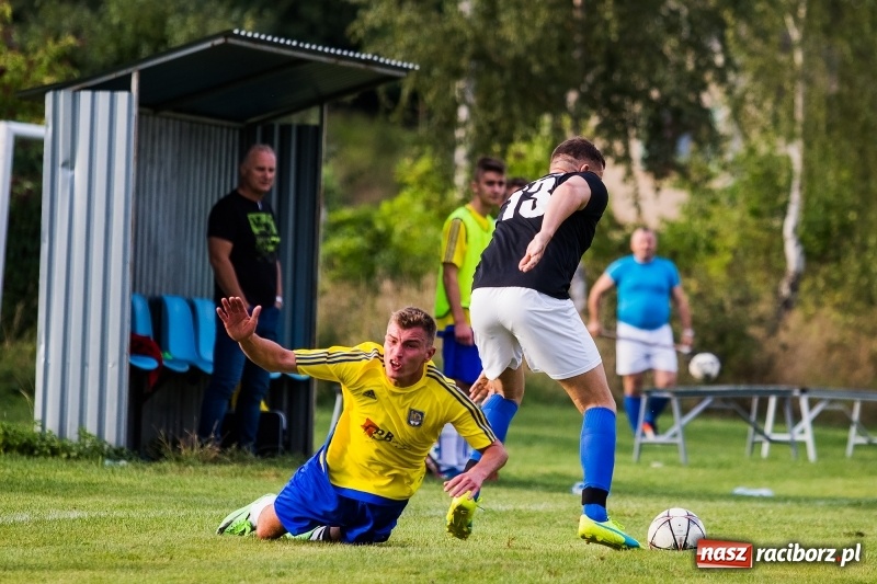 Zdjęcie w galerii na portalu naszraciborz.pl: Kuźnia w Pawłowie nie odpuszczała, dzięki czemu wygrała wiadomości z regionu