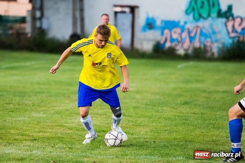 Zdjęcie w galerii na portalu naszraciborz.pl: Kuźnia w Pawłowie nie odpuszczała, dzięki czemu wygrała wiadomości z regionu