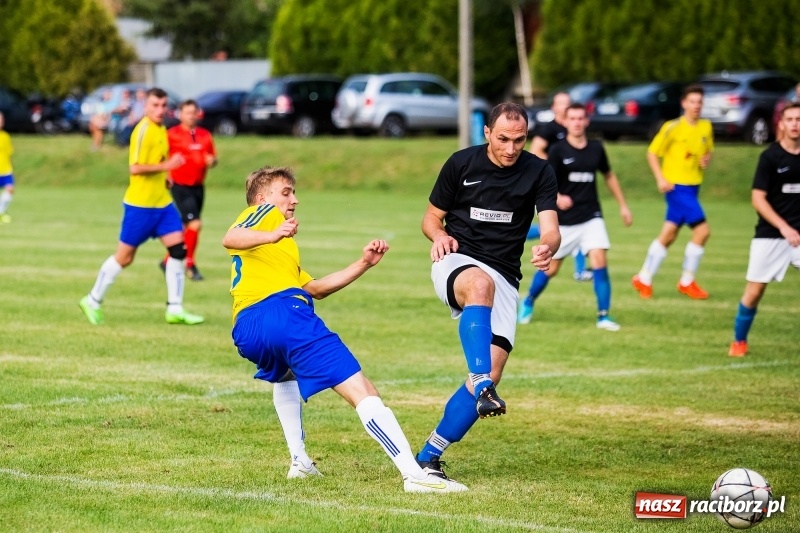 Zdjęcie w galerii na portalu naszraciborz.pl: Kuźnia w Pawłowie nie odpuszczała, dzięki czemu wygrała wiadomości z regionu
