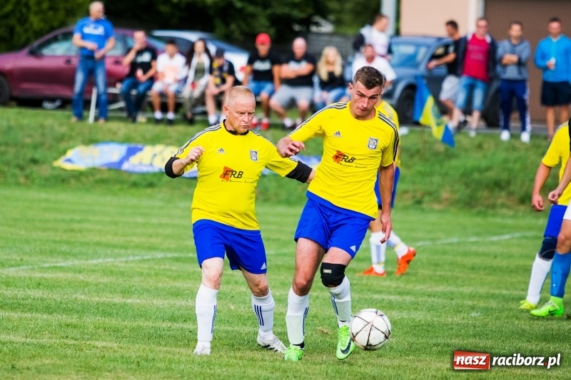 Zdjęcie w galerii na portalu naszraciborz.pl: Kuźnia w Pawłowie nie odpuszczała, dzięki czemu wygrała wiadomości z regionu