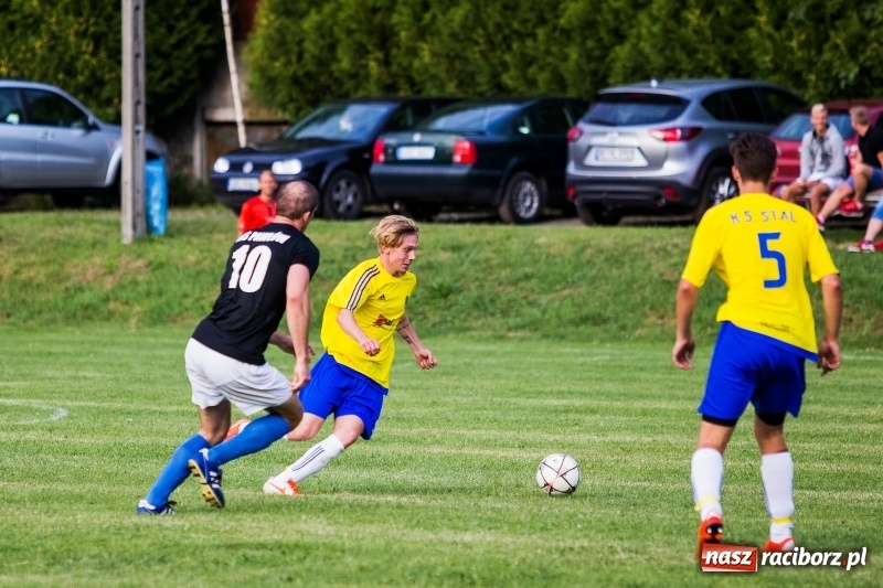 Zdjęcie w galerii na portalu naszraciborz.pl: Kuźnia w Pawłowie nie odpuszczała, dzięki czemu wygrała wiadomości z regionu