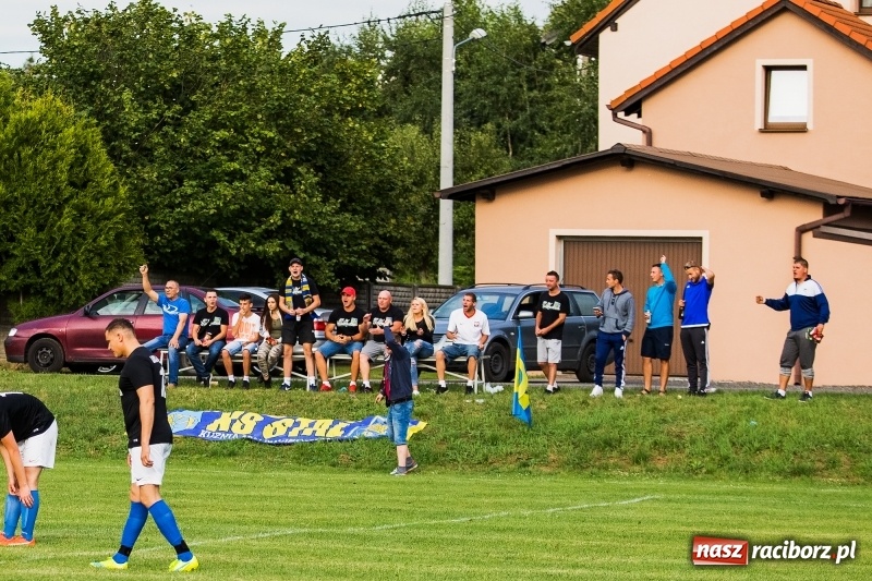Zdjęcie w galerii na portalu naszraciborz.pl: Kuźnia w Pawłowie nie odpuszczała, dzięki czemu wygrała wiadomości z regionu