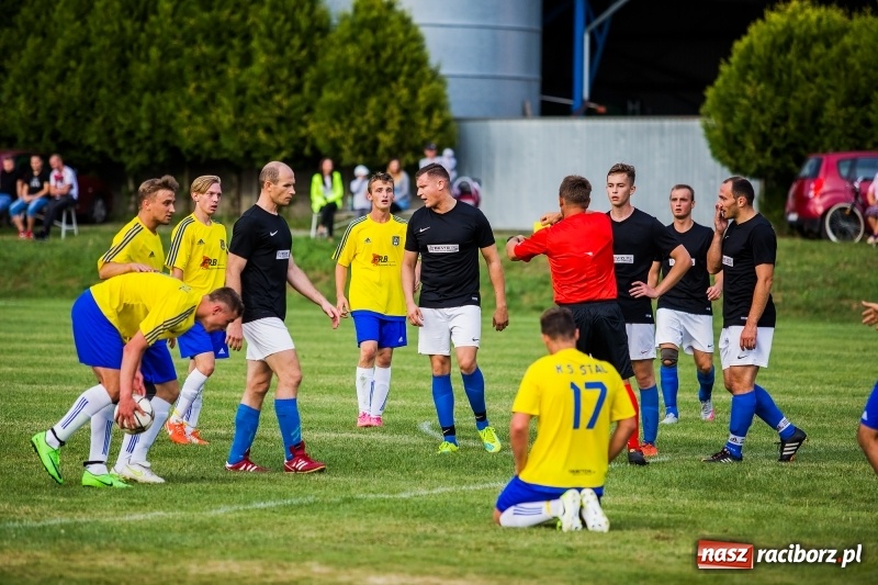 Zdjęcie w galerii na portalu naszraciborz.pl: Kuźnia w Pawłowie nie odpuszczała, dzięki czemu wygrała wiadomości z regionu