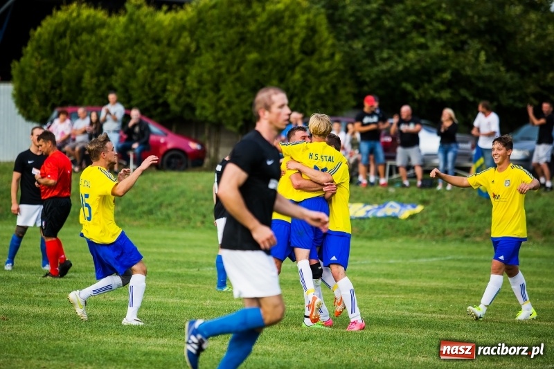 Zdjęcie w galerii na portalu naszraciborz.pl: Kuźnia w Pawłowie nie odpuszczała, dzięki czemu wygrała wiadomości z regionu