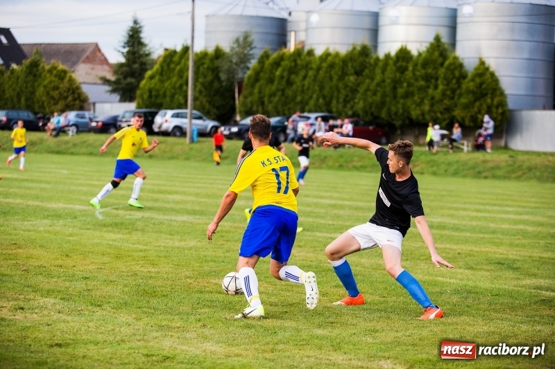 Zdjęcie w galerii na portalu naszraciborz.pl: Kuźnia w Pawłowie nie odpuszczała, dzięki czemu wygrała wiadomości z regionu