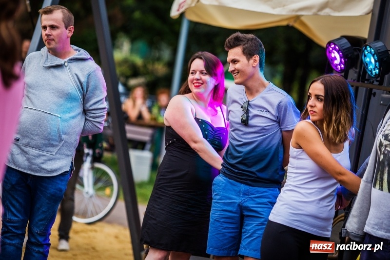 Zdjęcie w galerii na portalu naszraciborz.pl: Salsa Beach Party, czyli roztańczone bulwary nadodrzańskie w Raciborzu wiadomości z regionu