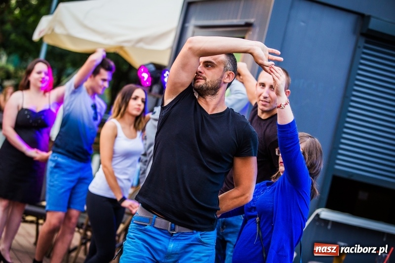 Zdjęcie w galerii na portalu naszraciborz.pl: Salsa Beach Party, czyli roztańczone bulwary nadodrzańskie w Raciborzu wiadomości z regionu