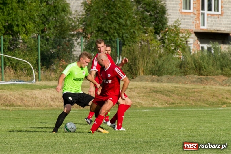Zdjęcie w galerii na portalu naszraciborz.pl: Krzanowice musiały uznać wyższość gości z Rogowa  wiadomości z regionu