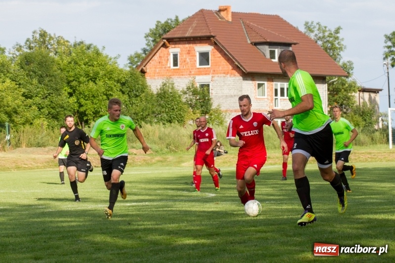 Zdjęcie w galerii na portalu naszraciborz.pl: Krzanowice musiały uznać wyższość gości z Rogowa  wiadomości z regionu
