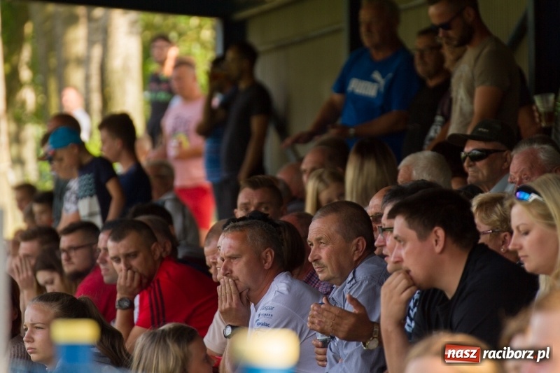 Zdjęcie w galerii na portalu naszraciborz.pl: Krzanowice musiały uznać wyższość gości z Rogowa  wiadomości z regionu