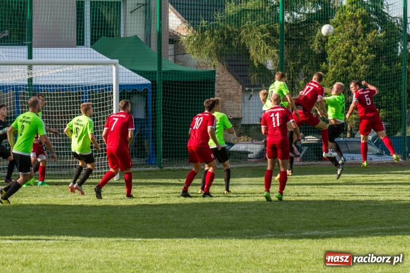 Zdjęcie w galerii na portalu naszraciborz.pl: Krzanowice musiały uznać wyższość gości z Rogowa  wiadomości z regionu