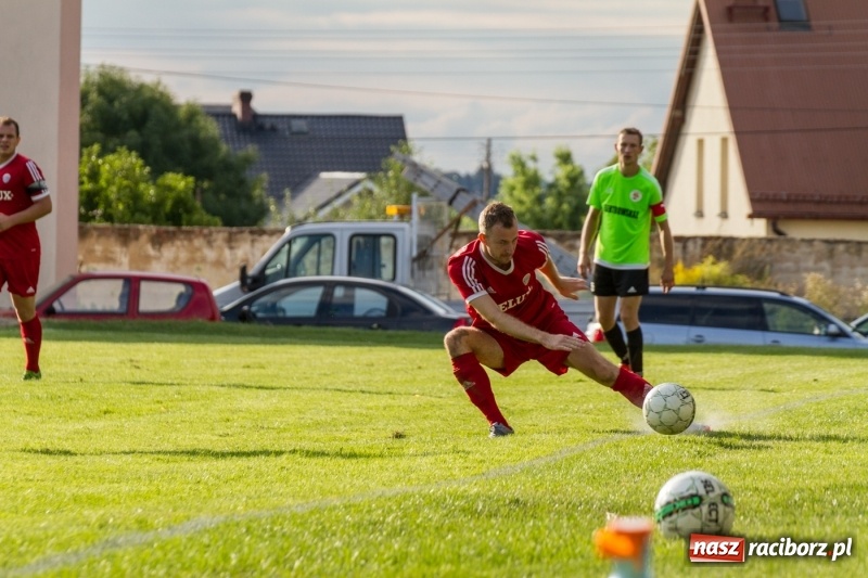 Zdjęcie w galerii na portalu naszraciborz.pl: Krzanowice musiały uznać wyższość gości z Rogowa  wiadomości z regionu
