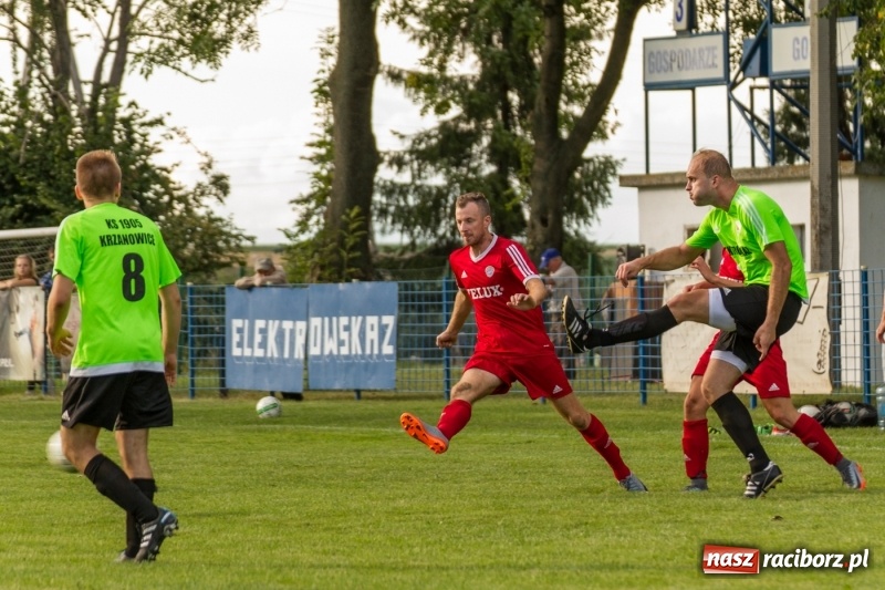 Zdjęcie w galerii na portalu naszraciborz.pl: Krzanowice musiały uznać wyższość gości z Rogowa  wiadomości z regionu