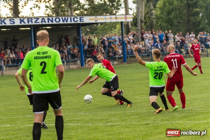 Zdjęcie w galerii na portalu naszraciborz.pl: Krzanowice musiały uznać wyższość gości z Rogowa  wiadomości z regionu