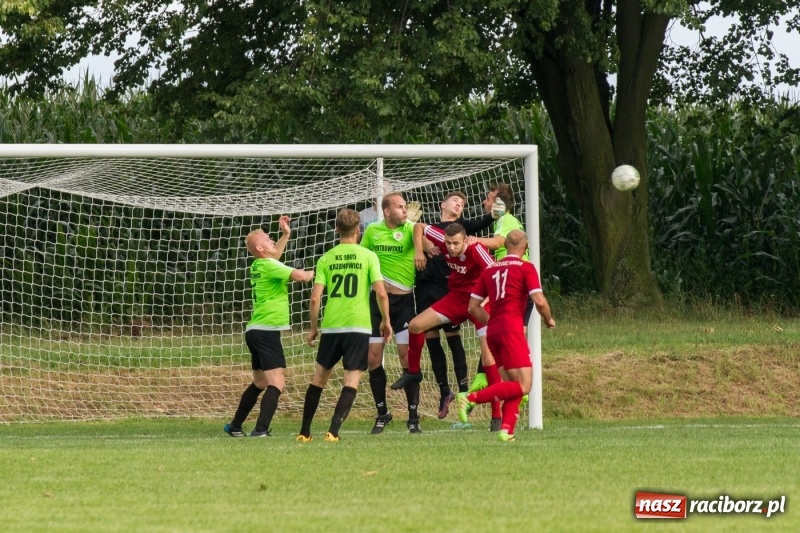 Zdjęcie w galerii na portalu naszraciborz.pl: Krzanowice musiały uznać wyższość gości z Rogowa  wiadomości z regionu