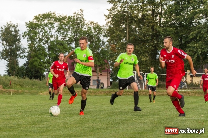 Zdjęcie w galerii na portalu naszraciborz.pl: Krzanowice musiały uznać wyższość gości z Rogowa  wiadomości z regionu