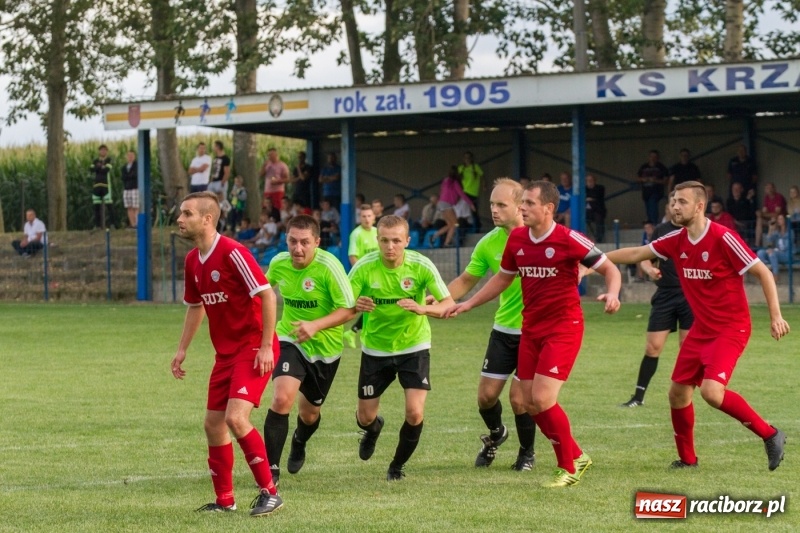 Zdjęcie w galerii na portalu naszraciborz.pl: Krzanowice musiały uznać wyższość gości z Rogowa  wiadomości z regionu