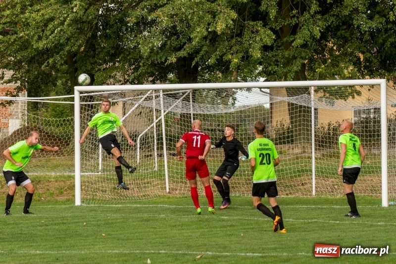 Zdjęcie w galerii na portalu naszraciborz.pl: Krzanowice musiały uznać wyższość gości z Rogowa  wiadomości z regionu