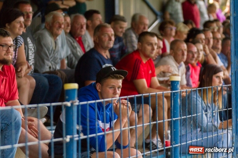 Zdjęcie w galerii na portalu naszraciborz.pl: Krzanowice musiały uznać wyższość gości z Rogowa  wiadomości z regionu