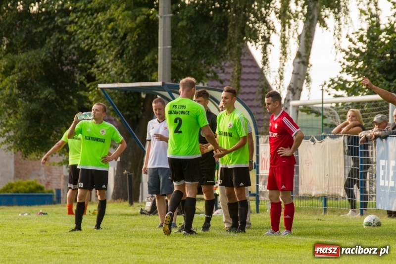 Zdjęcie w galerii na portalu naszraciborz.pl: Krzanowice musiały uznać wyższość gości z Rogowa  wiadomości z regionu