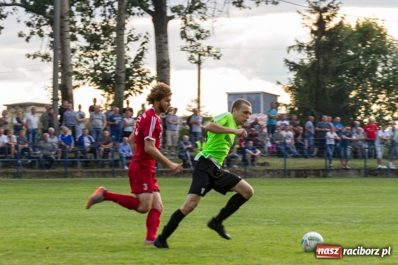 Zdjęcie w galerii na portalu naszraciborz.pl: Krzanowice musiały uznać wyższość gości z Rogowa  wiadomości z regionu