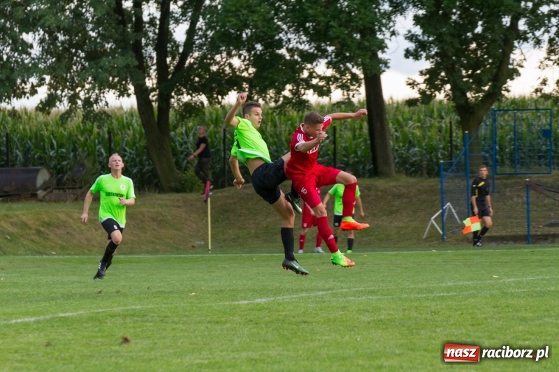 Zdjęcie w galerii na portalu naszraciborz.pl: Krzanowice musiały uznać wyższość gości z Rogowa  wiadomości z regionu