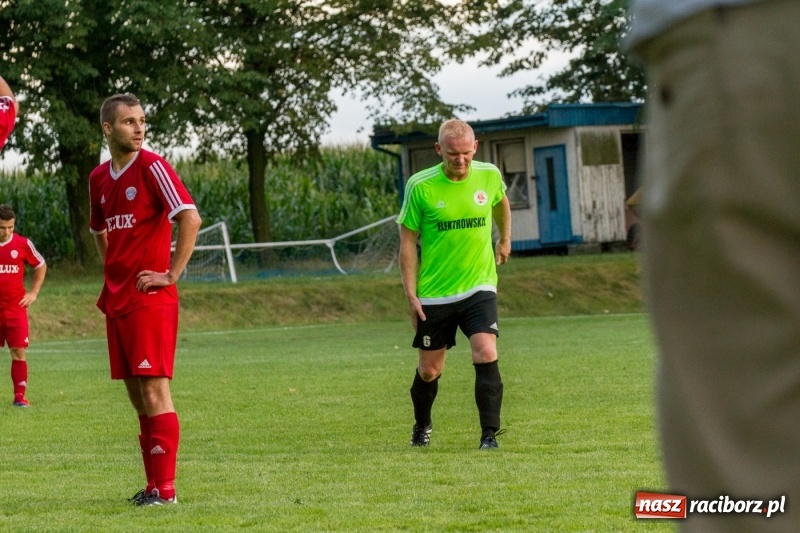 Zdjęcie w galerii na portalu naszraciborz.pl: Krzanowice musiały uznać wyższość gości z Rogowa  wiadomości z regionu