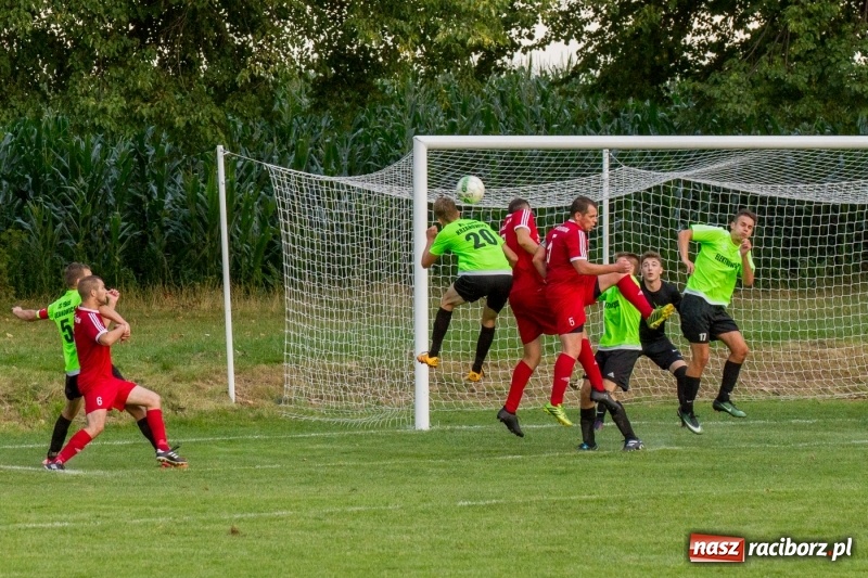 Zdjęcie w galerii na portalu naszraciborz.pl: Krzanowice musiały uznać wyższość gości z Rogowa  wiadomości z regionu