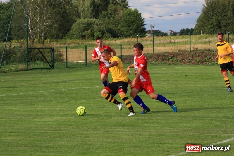 Zdjęcie w galerii na portalu naszraciborz.pl: Minimalna porażka Raszczyc w debiucie w klasie okręgowej wiadomości z regionu