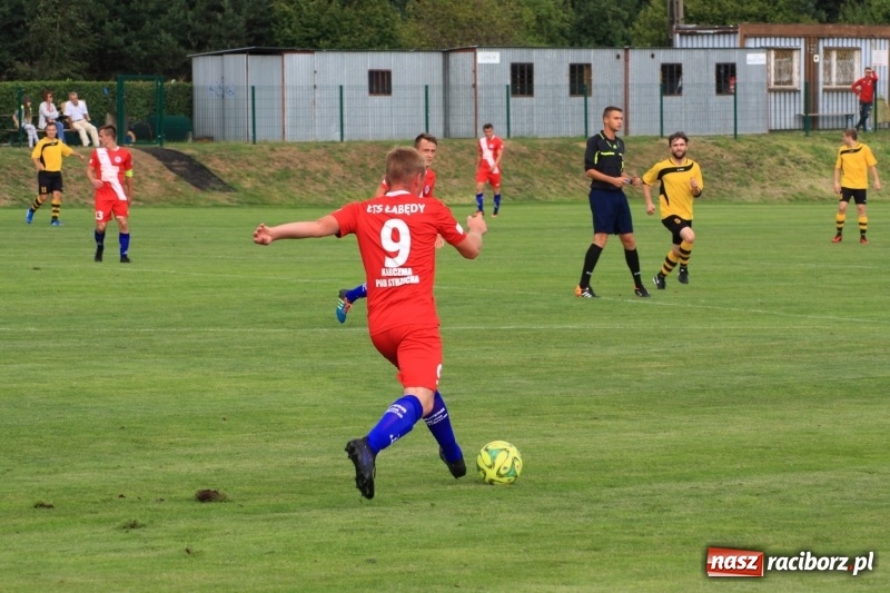 Zdjęcie w galerii na portalu naszraciborz.pl: Minimalna porażka Raszczyc w debiucie w klasie okręgowej wiadomości z regionu