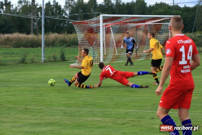Zdjęcie w galerii na portalu naszraciborz.pl: Minimalna porażka Raszczyc w debiucie w klasie okręgowej wiadomości z regionu