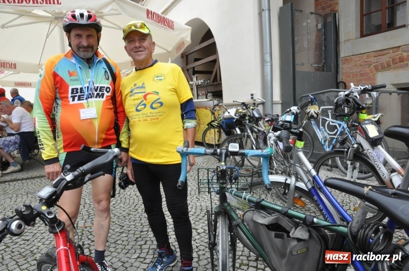 Zdjęcie w galerii na portalu naszraciborz.pl: Pół tysiąca cyklistów zwiedzi ziemię raciborską. Trwa 66 Centralny Zlot Turystów Kolarzy PTTK wiadomości z regionu