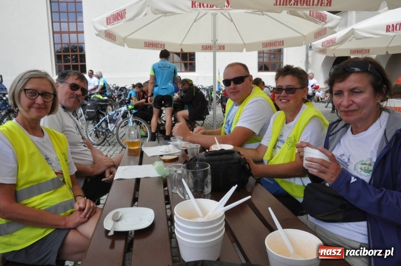 Zdjęcie w galerii na portalu naszraciborz.pl: Pół tysiąca cyklistów zwiedzi ziemię raciborską. Trwa 66 Centralny Zlot Turystów Kolarzy PTTK wiadomości z regionu