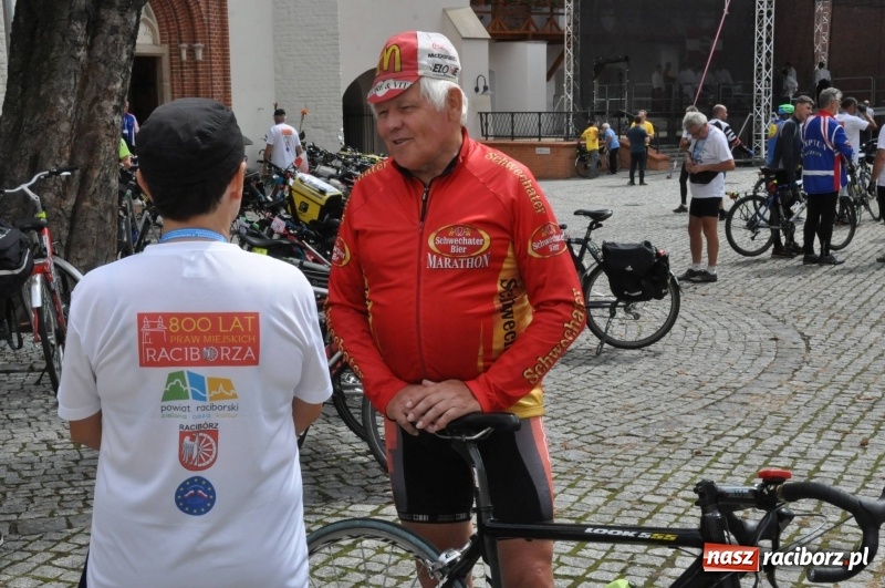 Zdjęcie w galerii na portalu naszraciborz.pl: Pół tysiąca cyklistów zwiedzi ziemię raciborską. Trwa 66 Centralny Zlot Turystów Kolarzy PTTK wiadomości z regionu
