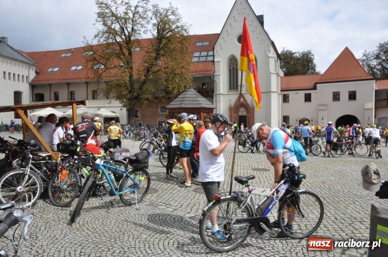 Zdjęcie w galerii na portalu naszraciborz.pl: Pół tysiąca cyklistów zwiedzi ziemię raciborską. Trwa 66 Centralny Zlot Turystów Kolarzy PTTK wiadomości z regionu