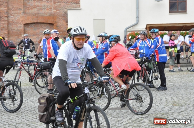 Zdjęcie w galerii na portalu naszraciborz.pl: Pół tysiąca cyklistów zwiedzi ziemię raciborską. Trwa 66 Centralny Zlot Turystów Kolarzy PTTK wiadomości z regionu