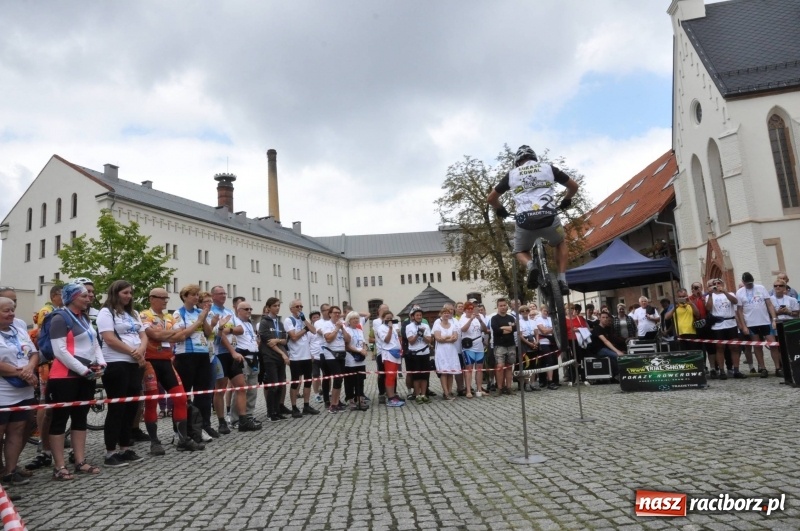 Zdjęcie w galerii na portalu naszraciborz.pl: Pół tysiąca cyklistów zwiedzi ziemię raciborską. Trwa 66 Centralny Zlot Turystów Kolarzy PTTK wiadomości z regionu