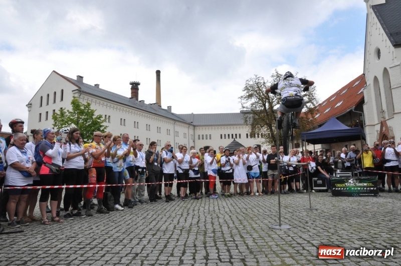 Zdjęcie w galerii na portalu naszraciborz.pl: Pół tysiąca cyklistów zwiedzi ziemię raciborską. Trwa 66 Centralny Zlot Turystów Kolarzy PTTK wiadomości z regionu