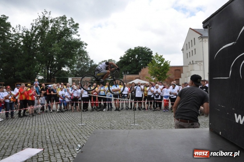 Zdjęcie w galerii na portalu naszraciborz.pl: Pół tysiąca cyklistów zwiedzi ziemię raciborską. Trwa 66 Centralny Zlot Turystów Kolarzy PTTK wiadomości z regionu